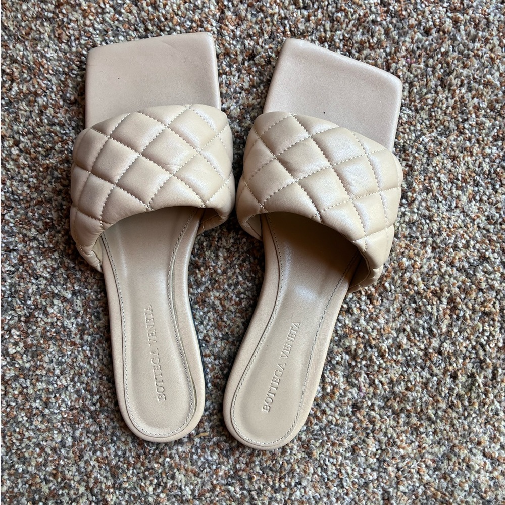 Bottega Veneta Cream Quilted Sandals